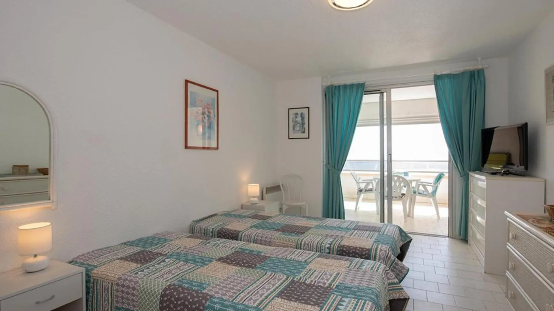 Apartment Studio Face Mer Avec Terrasse - 2 Pers, Parking, Plage Et Centre Ville A Pied - Fr-1-803-67 Le Lavandou